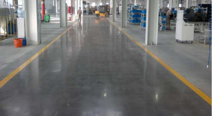 混凝土密封固化劑地坪，相比環(huán)氧地坪施工，大大縮短工期