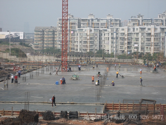 迪樂堡地坪系統(tǒng)密封固化劑地坪施工現(xiàn)場