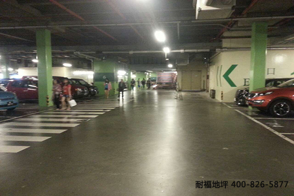 停車場地坪