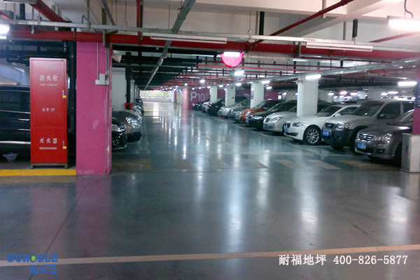 停車場(chǎng)地面