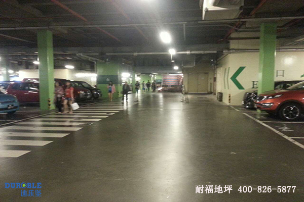 停車場(chǎng)地面