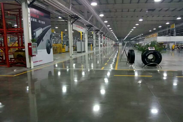 輪胎車(chē)間固化地坪