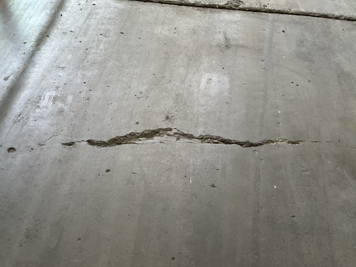 破損地面修補(bǔ)