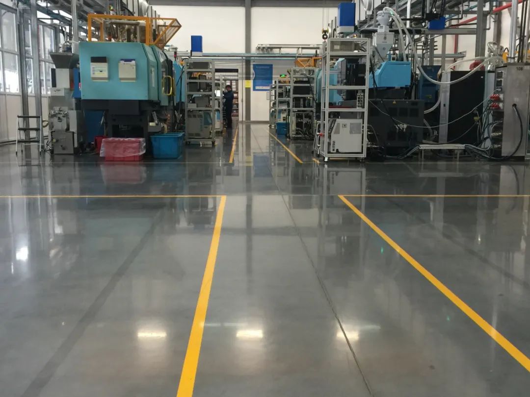 裝配車間地面