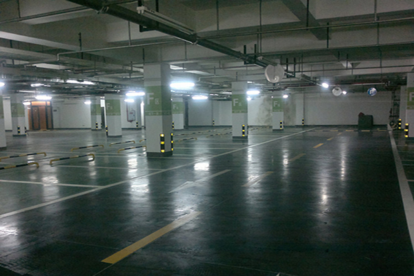 成都美年廣場(chǎng)地下停車(chē)場(chǎng)地面——密封固化地坪