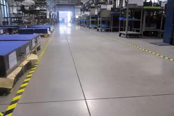 無錫伏爾康機械車間地面——迪樂堡密封固化地坪